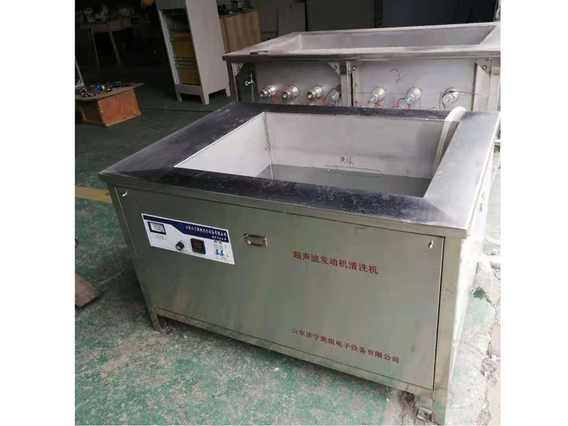 發(fā)動(dòng)機.jpg